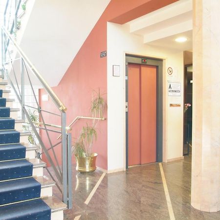 Hotel Maxim Bolonia Exterior foto