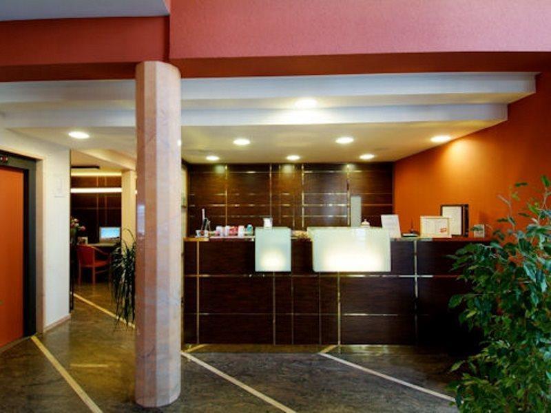 Hotel Maxim Bolonia Exterior foto