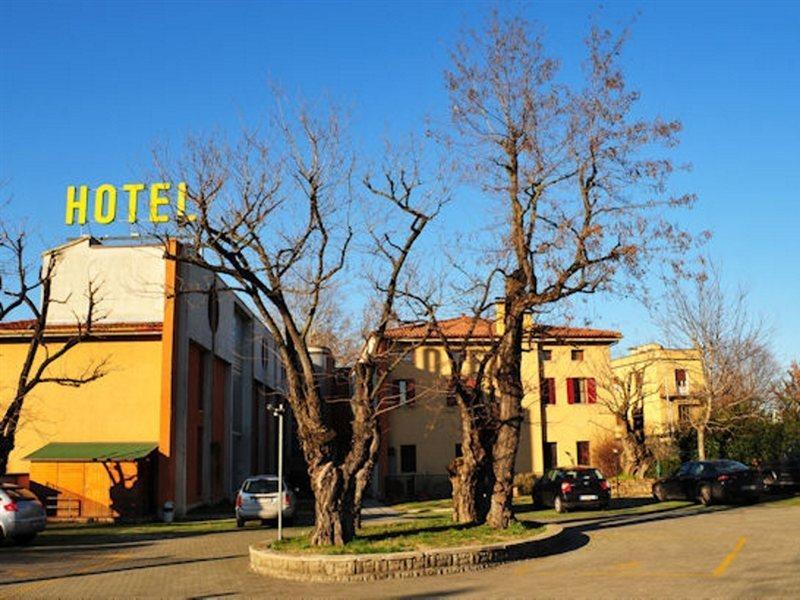 Hotel Maxim Bolonia Exterior foto