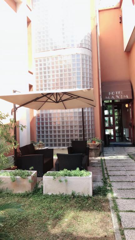 Hotel Maxim Bolonia Exterior foto