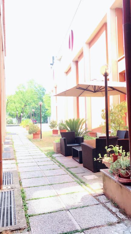 Hotel Maxim Bolonia Exterior foto